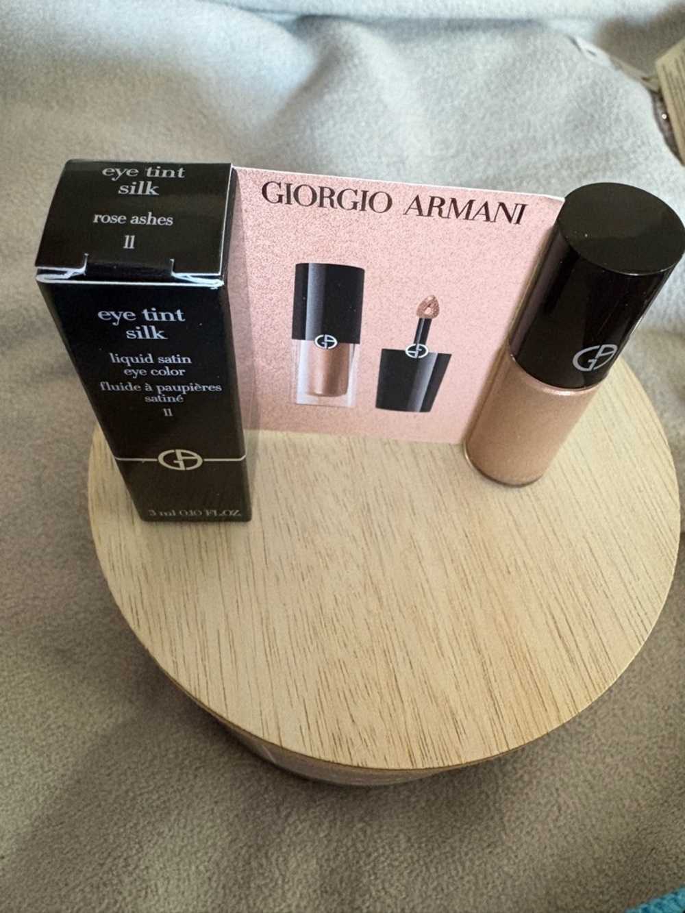 Giorgio Armani Eye Tint Silk Liquid Satin Eye Color #11 Rose Ashes 3ml Brand New